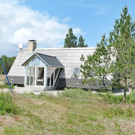 Beautiful Holiday Home In Lb K Near Sea Ferienhaus Ålbæk